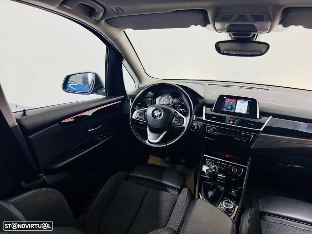 BMW 216 Active Tourer d Line Sport - 31