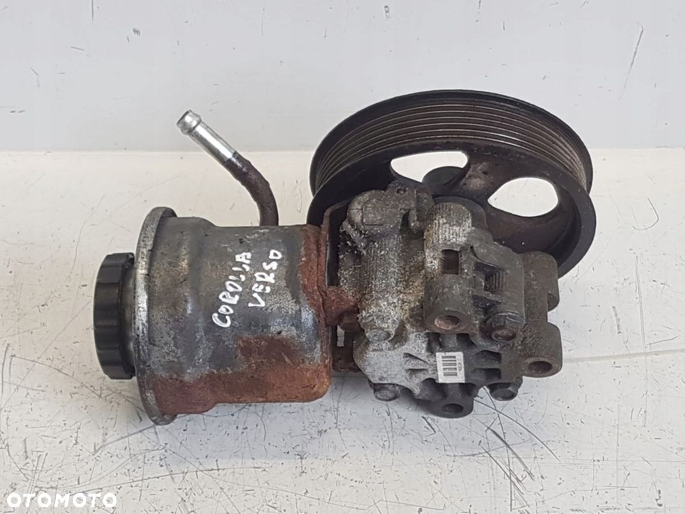 TOYOTA COROLLA VERSO 04- 2.2D POMPA WSPOMAGANIA - 2