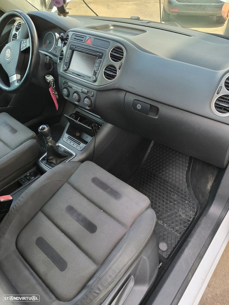 VW Tiguan 1.4 TSI Sport 4Motion - 11