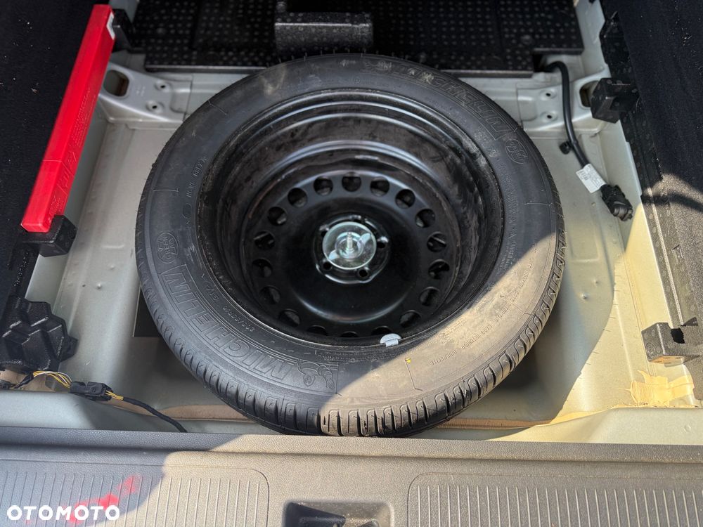 Opel Astra 1.6 D Start/Stop 120 Jahre - 27