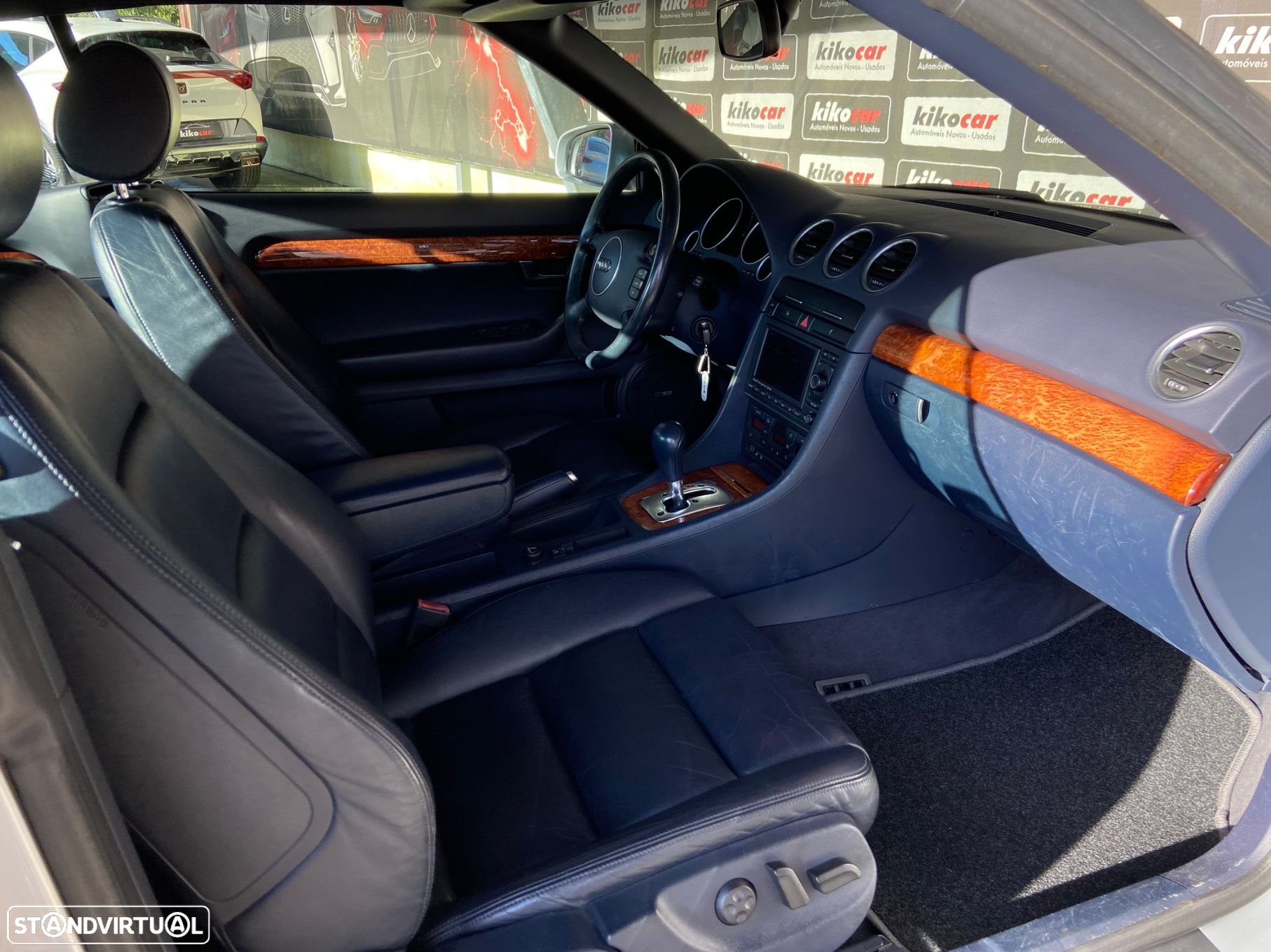 Audi A4 Cabrio 2.4 Multitronic Exclu. - 33