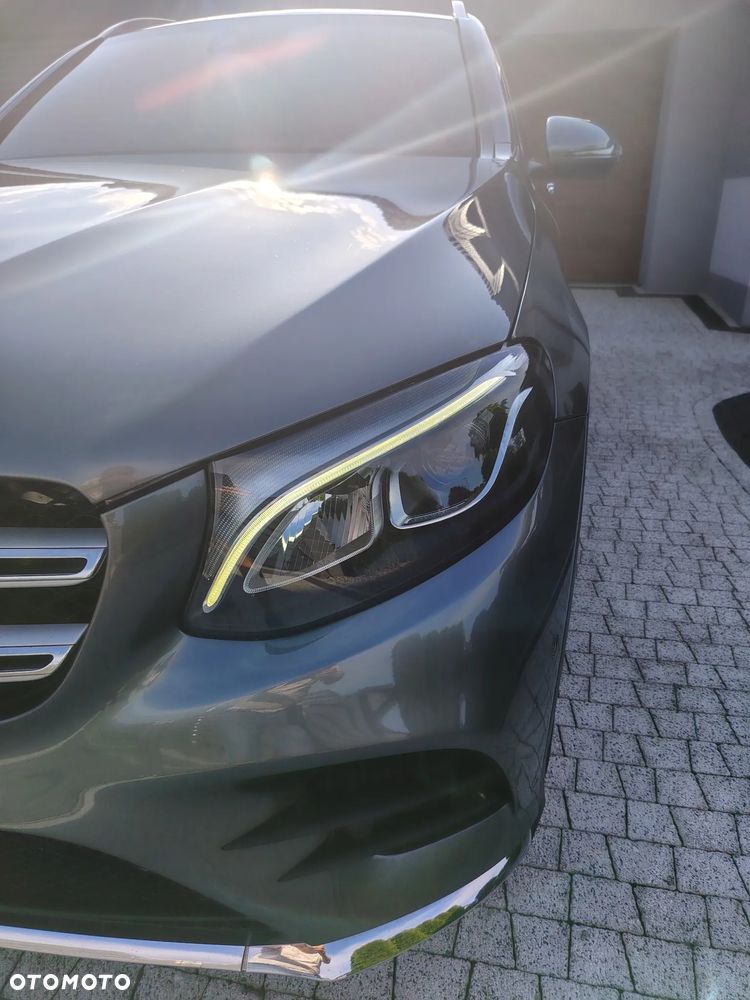 Mercedes-Benz GLC 220 d 4Matic 9G-TRONIC AMG Line - 20