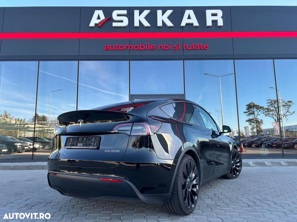 Tesla Model Y Performance Dual Motor AWD - 7