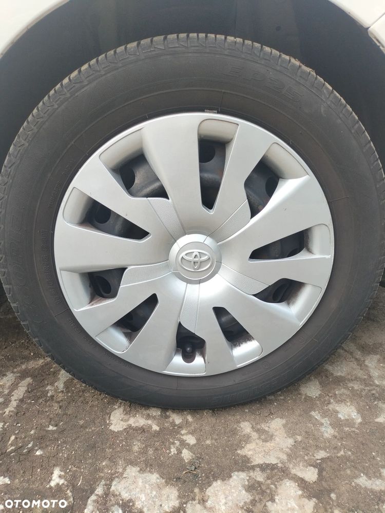 Toyota Yaris - 37