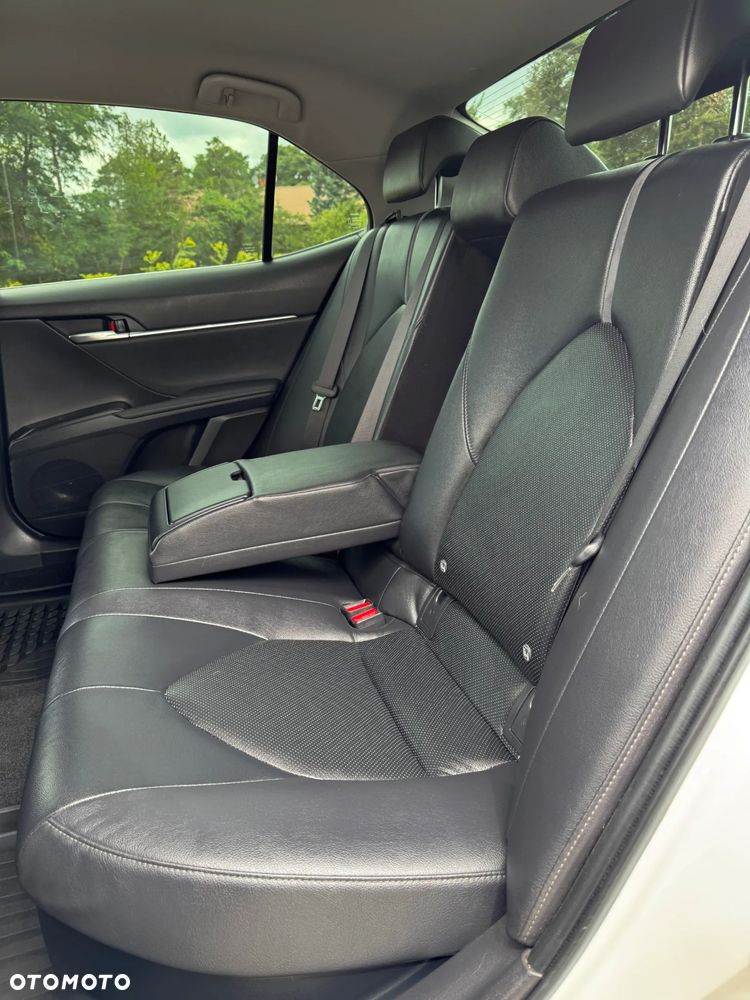 Toyota Camry 2.5 Hybrid Prestige CVT - 29