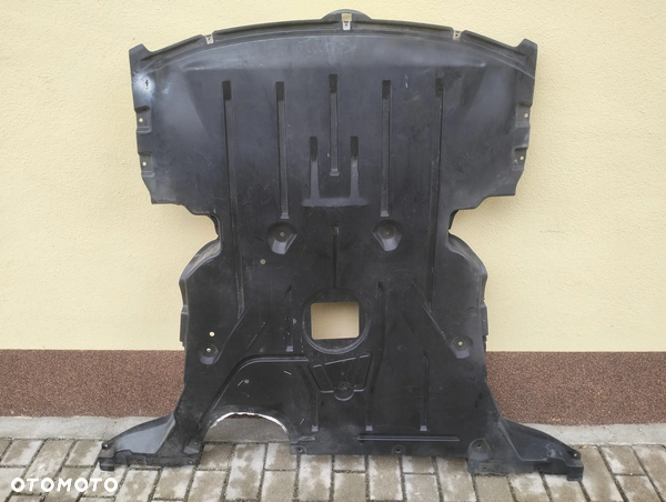 PODŁOGA POD SILNIK OSŁONA BMW 1 E88