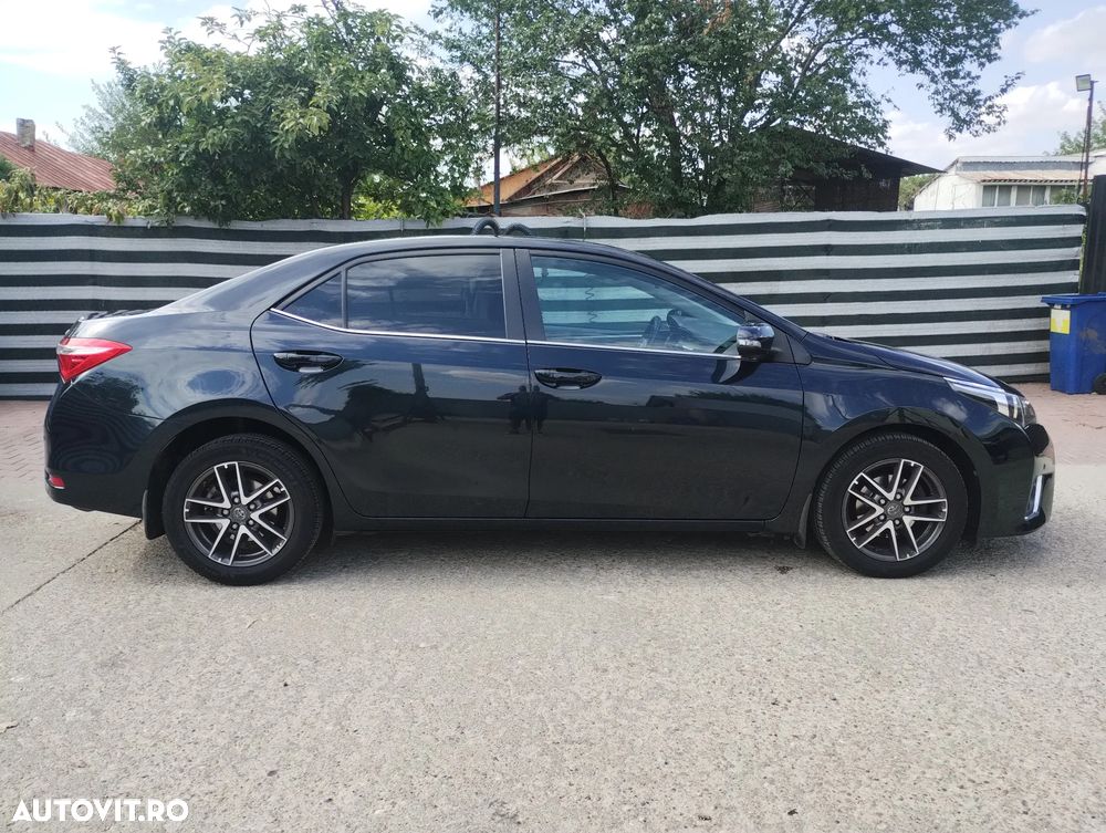 Toyota Corolla 1.6 Valvematic Multidrive S Excecutive - 3