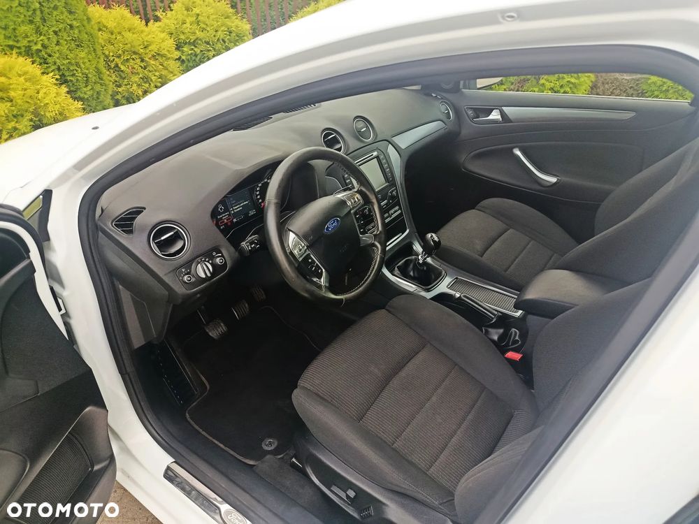 Ford Mondeo 2.0 TDCi Titanium - 23