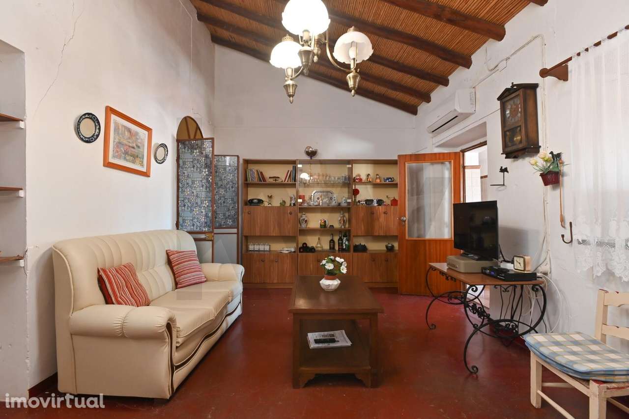 Moradia Alentejana com Terraço, Cave Ampla e Churrasqueira – Barrancos - Grande imagem: 2/35