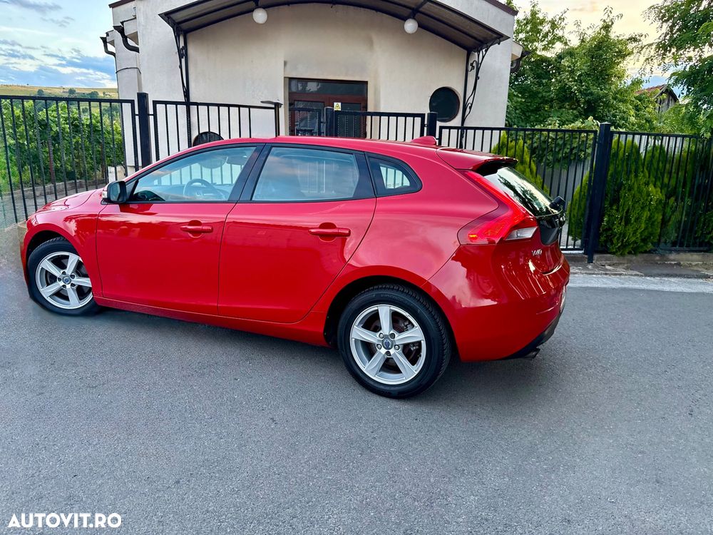 Volvo V40 T2 Momentum - 21