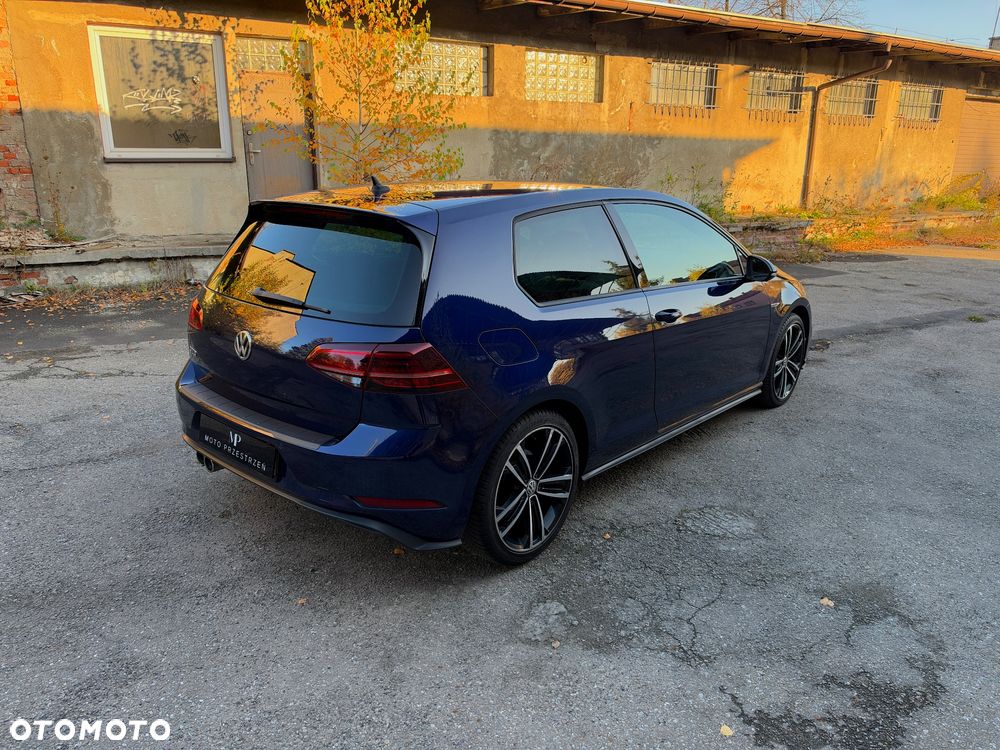 Volkswagen Golf - 4