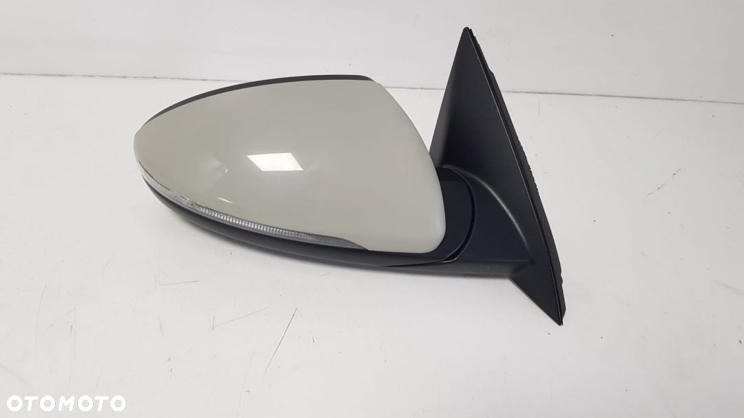 LUSTERKO PRAWE 10PIN KIA CEED III 18-21 ASYSTENT MARTWEGO POLA BLIS 87620J7371 - 2