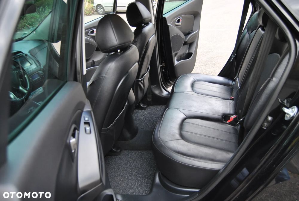 Hyundai ix35 1.7 CRDi 2WD Fifa World Cup Edition - 18