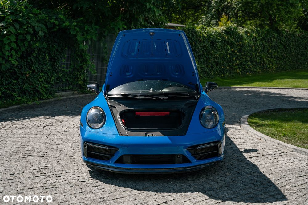 Porsche 911 Carrera 4 GTS - 3