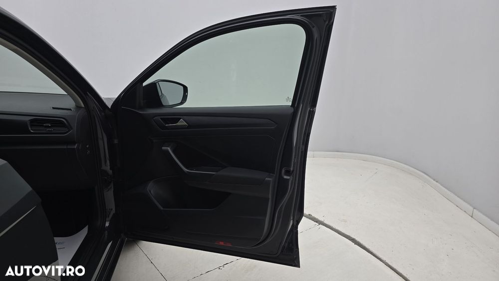 Volkswagen T-ROC 1.6 TDI Base - 18