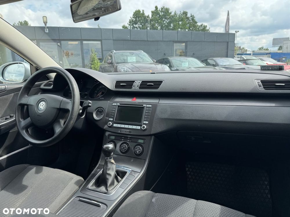 Volkswagen Passat - 15