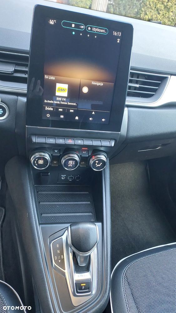 Renault Captur E-TECH 160 BUSINESS EDITION - 22