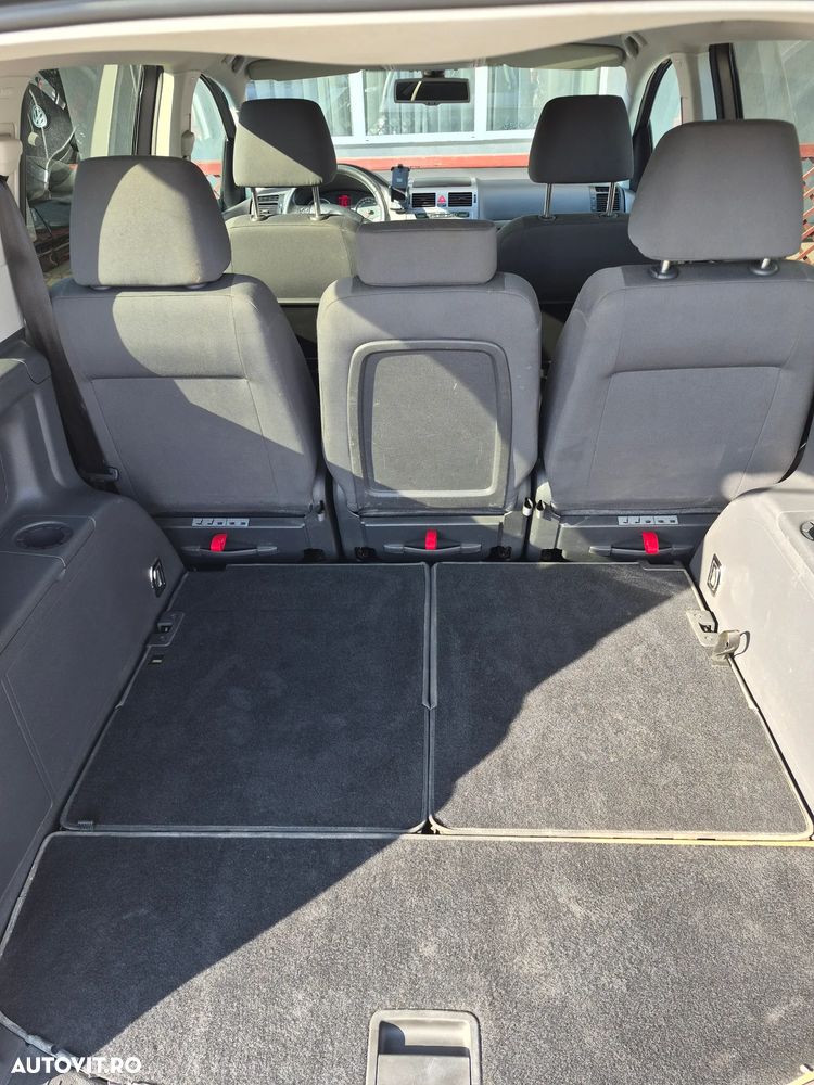 Volkswagen Touran 2.0 TDI Highline Aut - 8