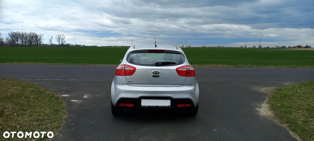 Kia Rio 1.4 Dream-Team Edition - 4