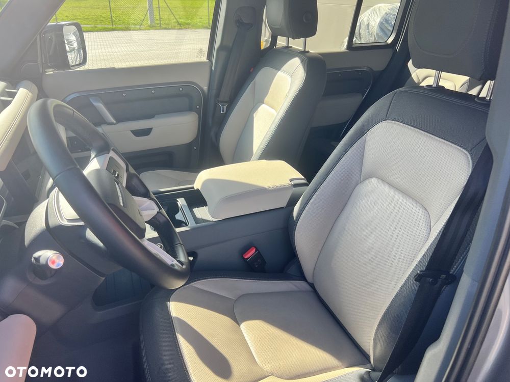 Land Rover Defender 3.0 D250 mHEV X-Dynamic SE - 6