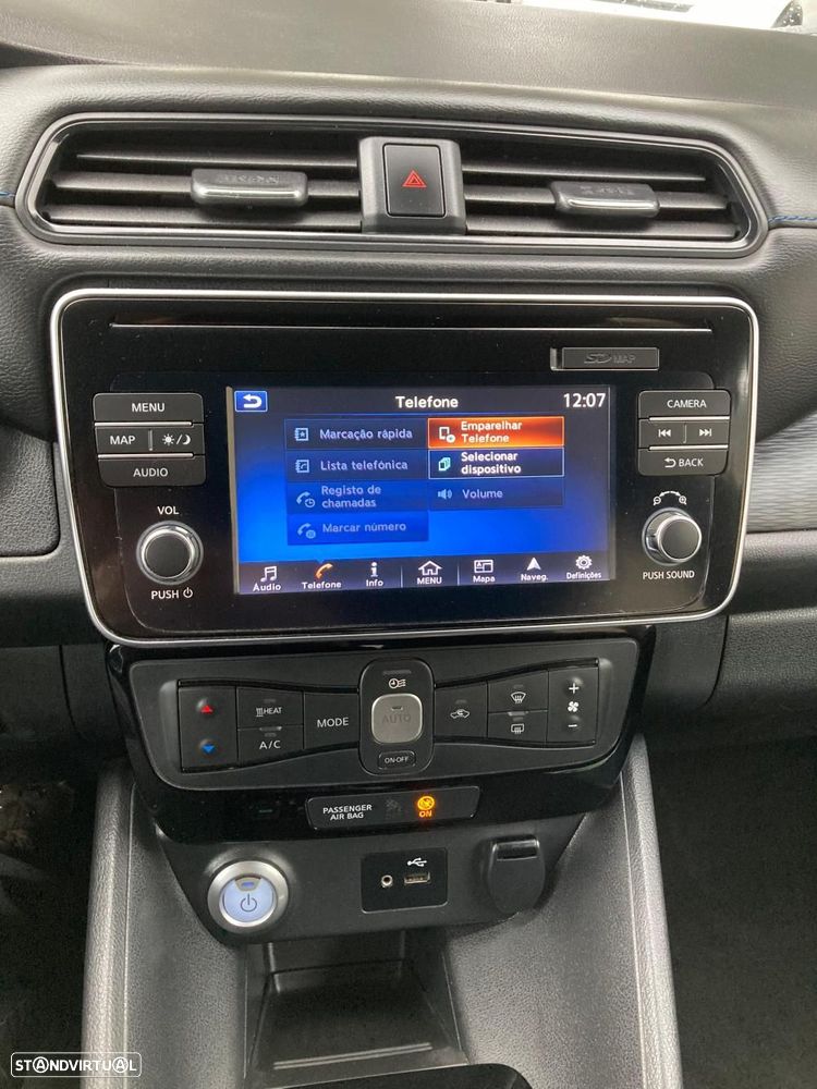Nissan Leaf N-Connecta Two Tone - 17