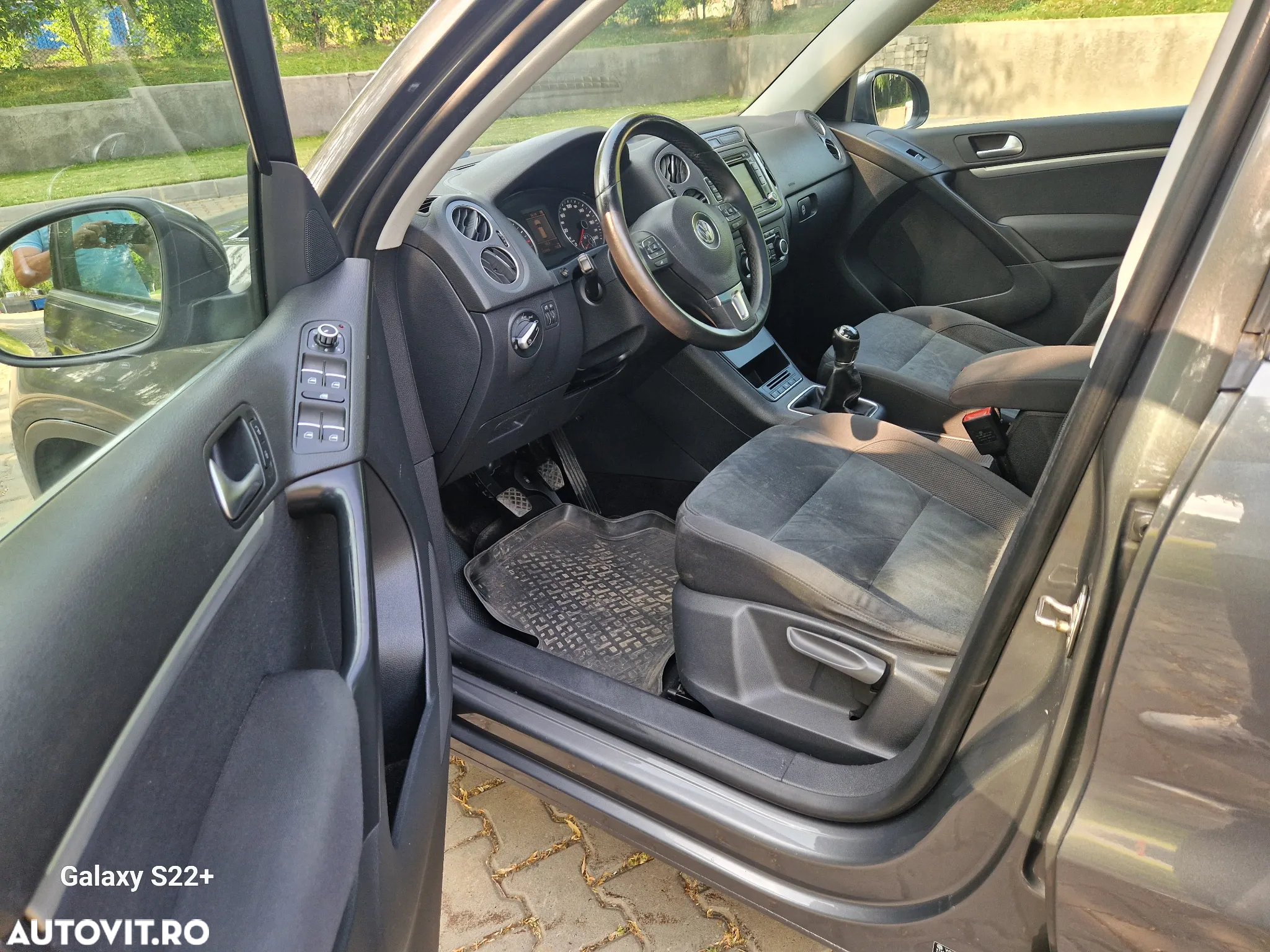Volkswagen Tiguan 2.0 TDI DPF BlueMotion Technology Lounge Sport & Style - 15