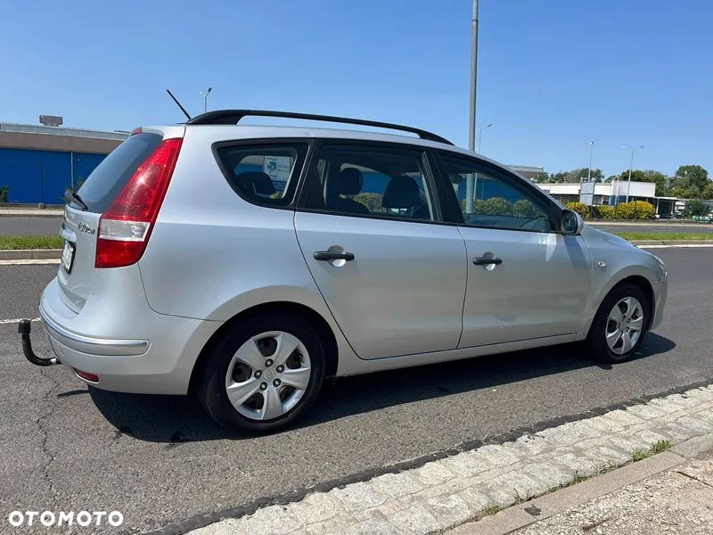 Hyundai i30 1.4 Comfort - 14