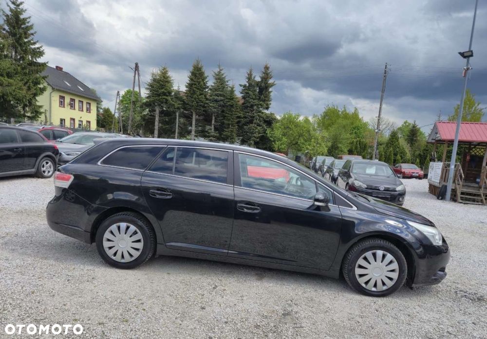 Toyota Avensis - 4