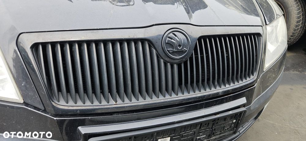 SKODA OCTAVIA II  04-08 1.9 TDI BXE - ZDERZAK PRZÓD PRZEDNI CZARNY - 5