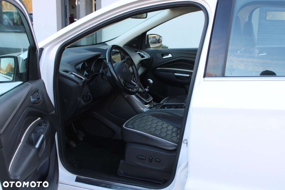 Ford Kuga 1.5 EcoBoost 2x4 Vignale - 22