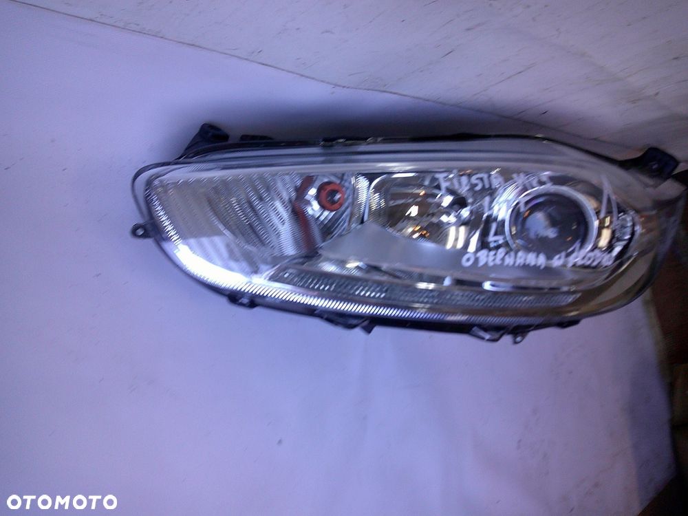 ford fiesta mk7 lift lampa lewa z led nowa z uszk - 6