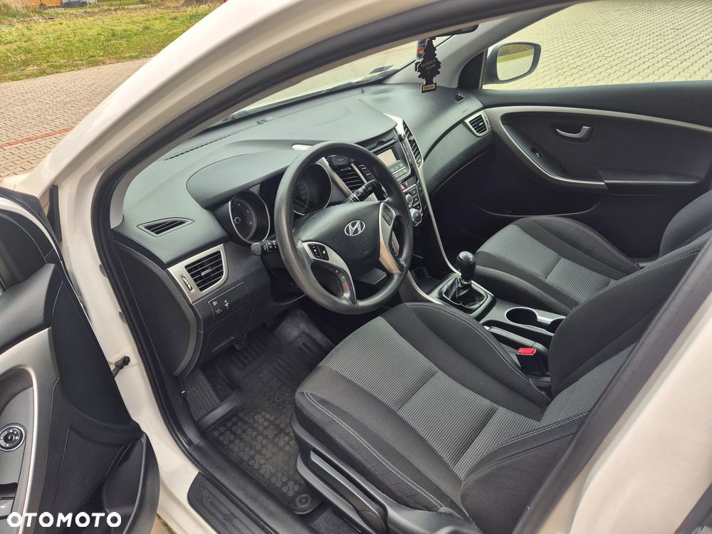 Hyundai i30 1.6 CRDi Comfort - 11