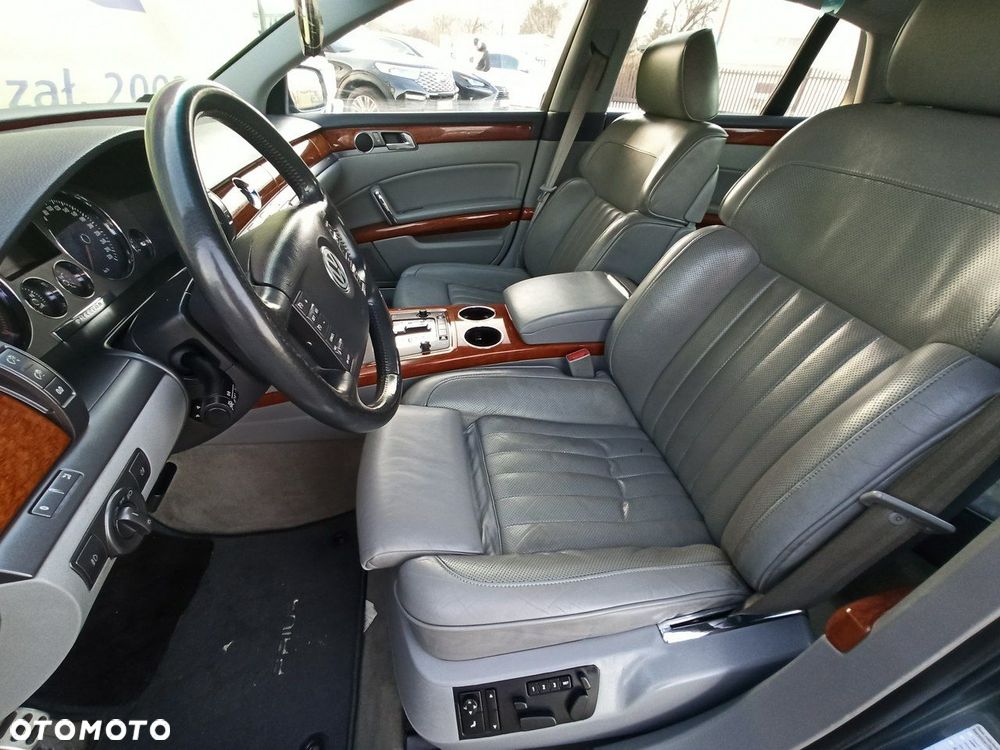 Volkswagen Phaeton - 7