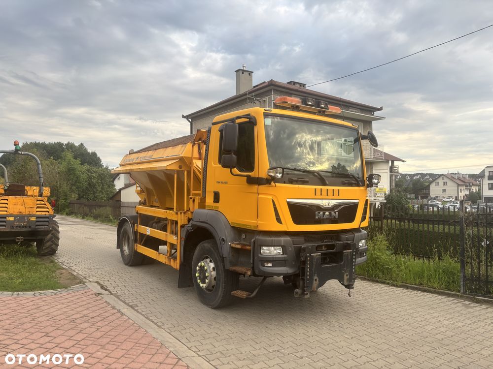 MAN TGM 18.250 4X4BB Piaskarka solarka econ pług schmidt