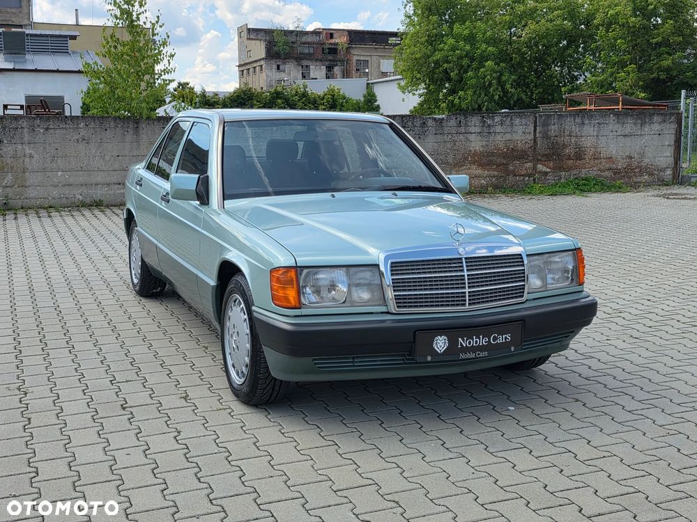 Mercedes-Benz W201 (190) - 2