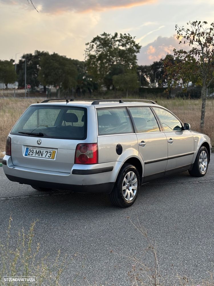VW Passat Variant 1.9 TDi 4Motion Highline - 3