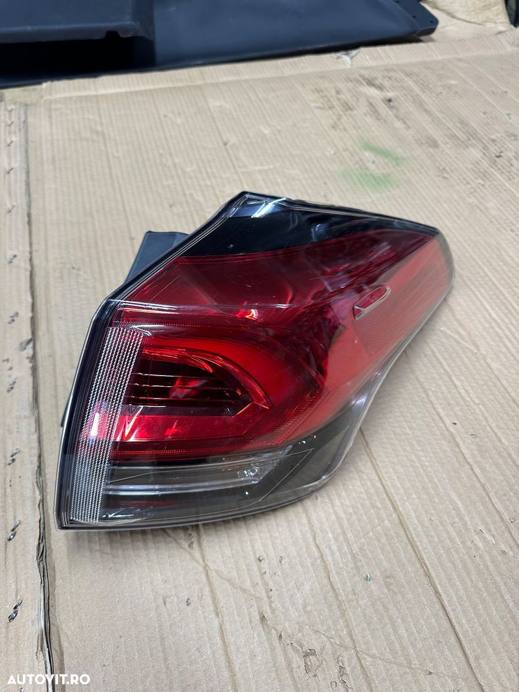 Stop dreapta de pe caroserie TOYOTA RAV4 Hybrid an 2017 cod 81550-42201 - 1