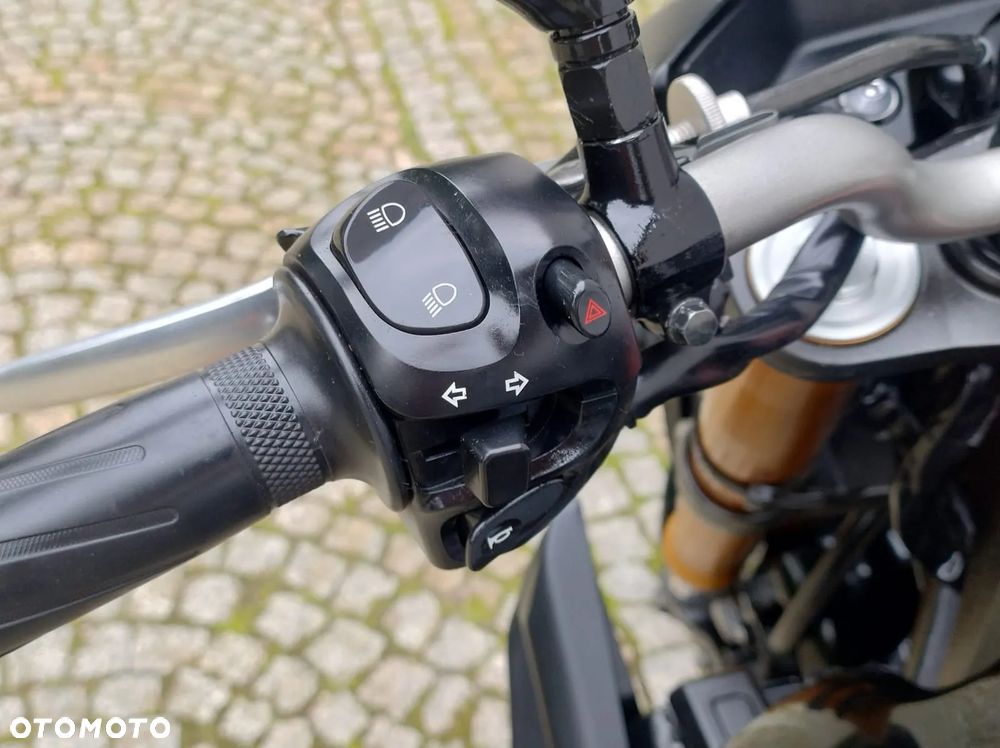 Yamaha FZ8 - 30