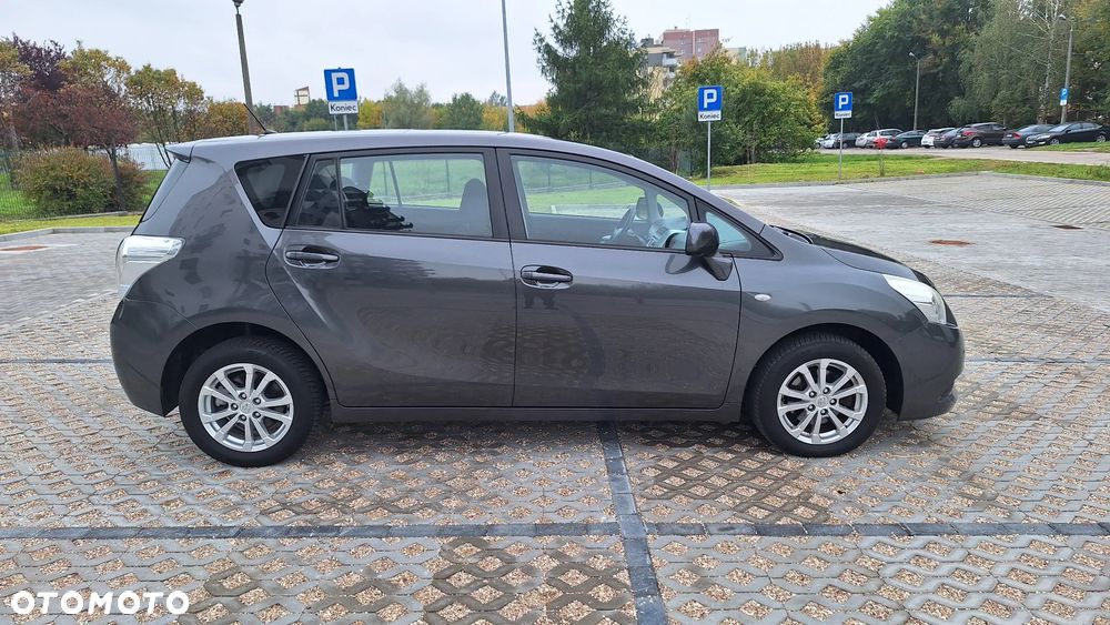 Toyota Verso 1.8 Premium - 9
