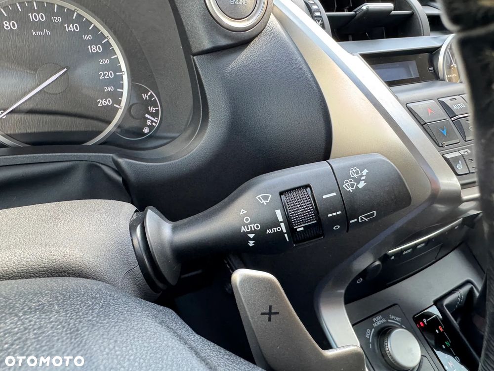 Lexus NX 200t Prestige AWD - 24