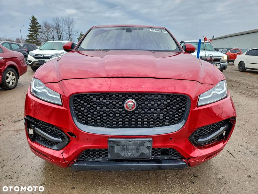 Jaguar F-Pace - 5