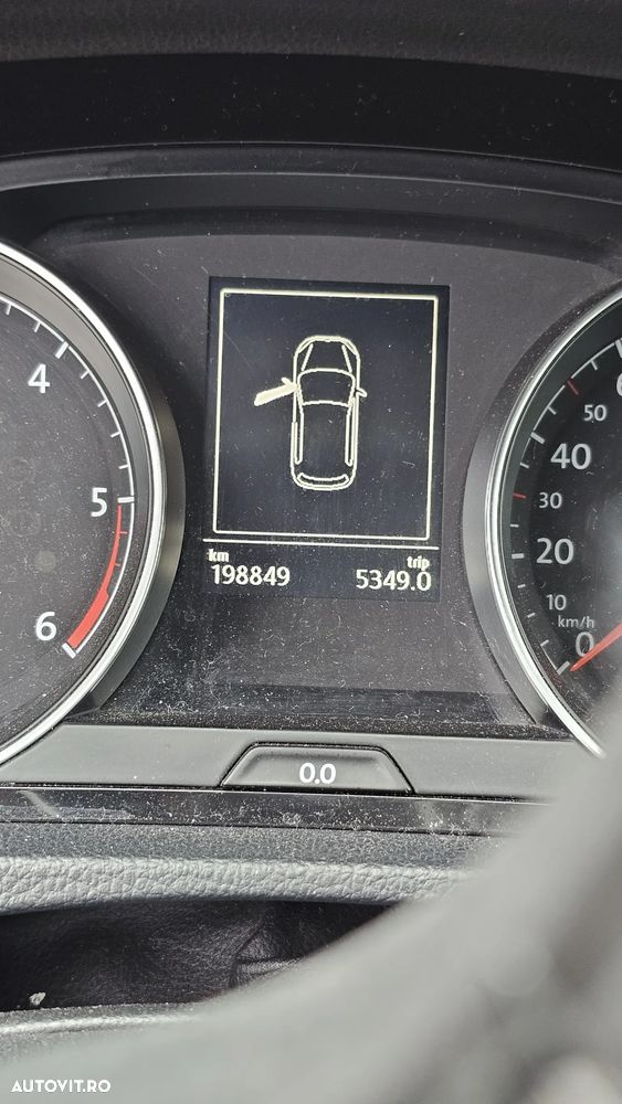 Volkswagen Golf 1.6 TDI DPF BMT DSG Comfortline - 1