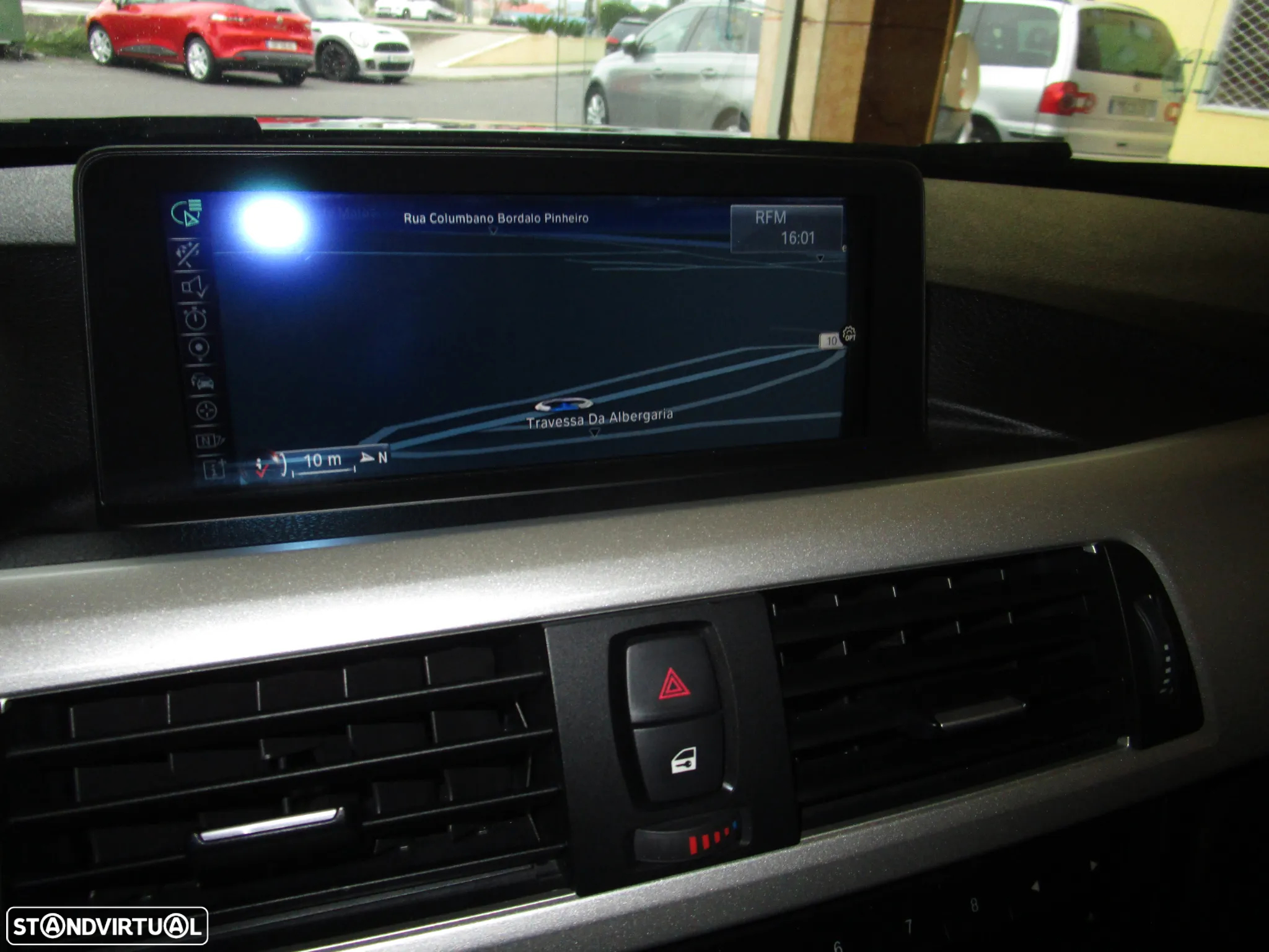 BMW 320 d DPF Touring Aut. Edition Sport - 17
