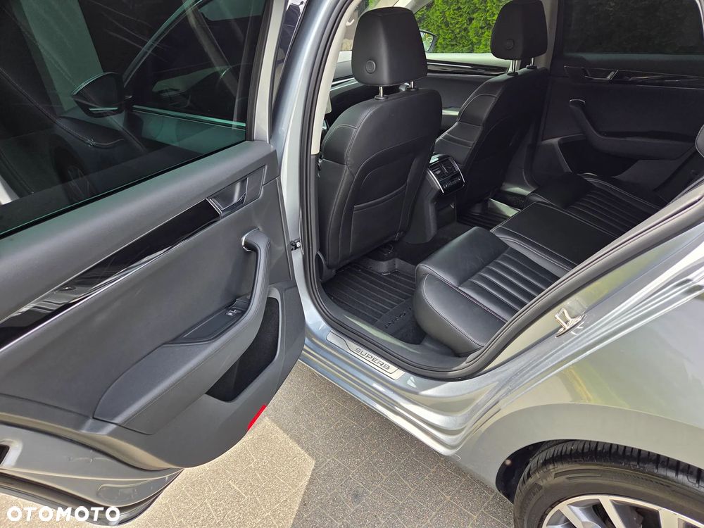 Skoda Superb 2.0 TDI L&K DSG - 8