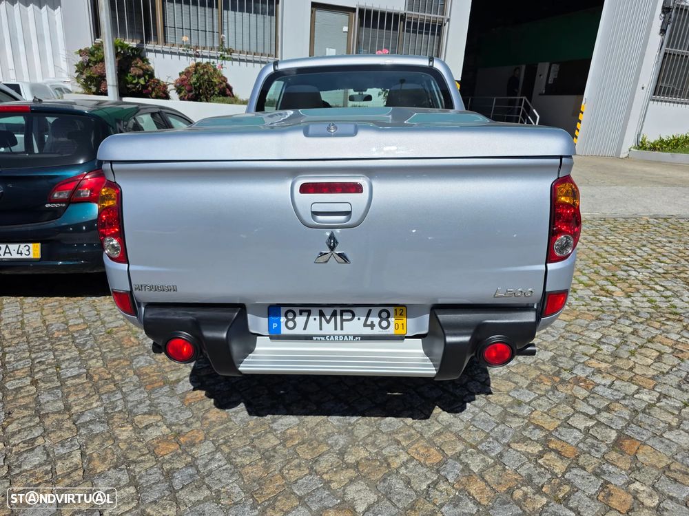 Mitsubishi L200 2.5 DI-D CD Intense AC/JLL - 4