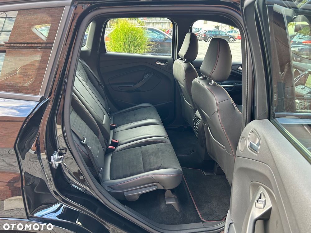 Ford Kuga 1.5 EcoBoost 2x4 ST-Line - 22