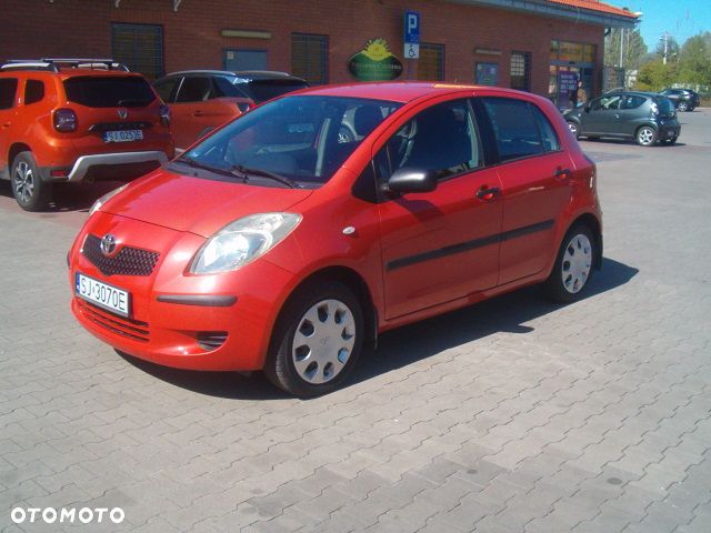 Daihatsu Sirion - 1