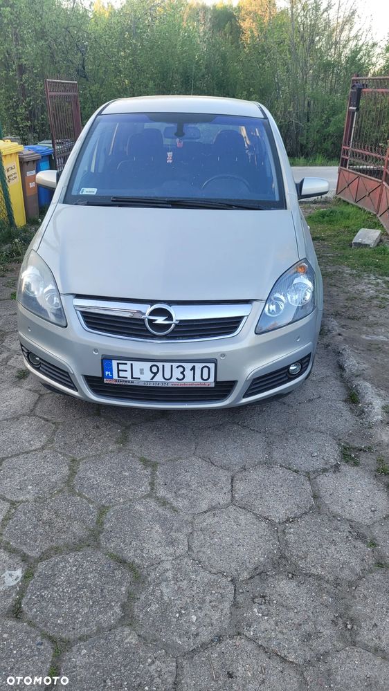 Opel Zafira 2.2 Enjoy - 1