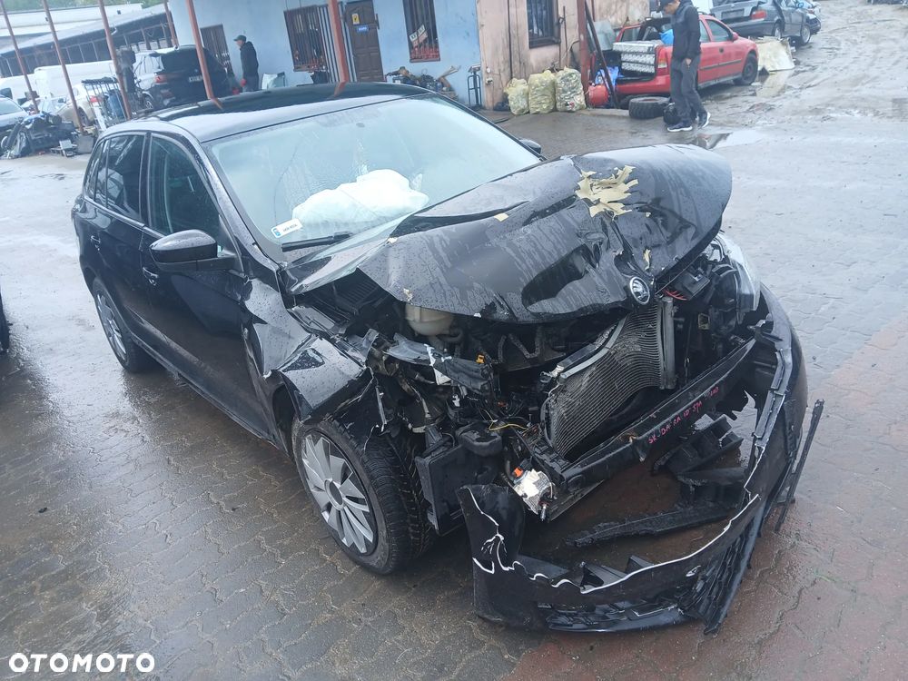 skoda rapid spaceback LF9R maska zderzak lampa grill błotnik drzwi zbiornik paliwa szyba - 2