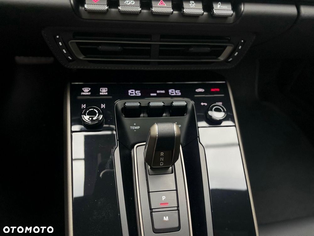 Porsche 911 Turbo 50 Jahre - 9